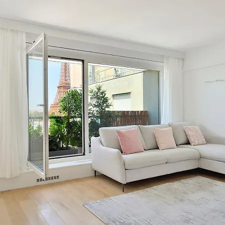 Floor Million Dollar View Eiffel Tower, 2 Beds, 4 People Appartement *