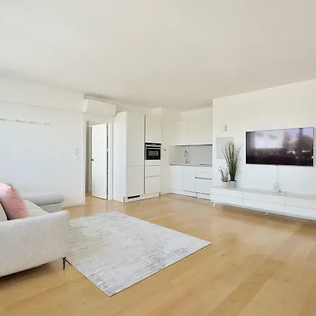 Floor Million Dollar View Eiffel Tower, 2 Beds, 4 People Apartmán *