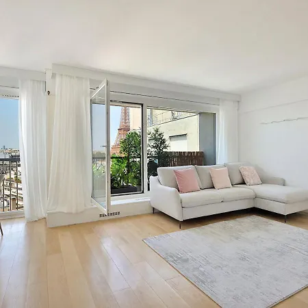 Floor Million Dollar View Eiffel Tower, 2 Beds, 4 People Appartement *