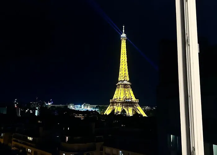 Apartmán Floor Million Dollar View Eiffel Tower, 2 Beds, 4 People Paříž