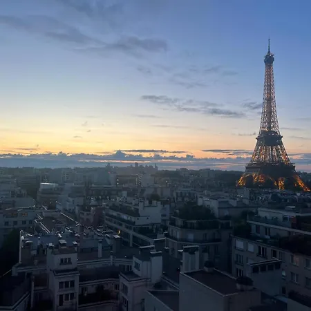 Floor Million Dollar View Eiffel Tower, 2 Beds, 4 People Daire Paris